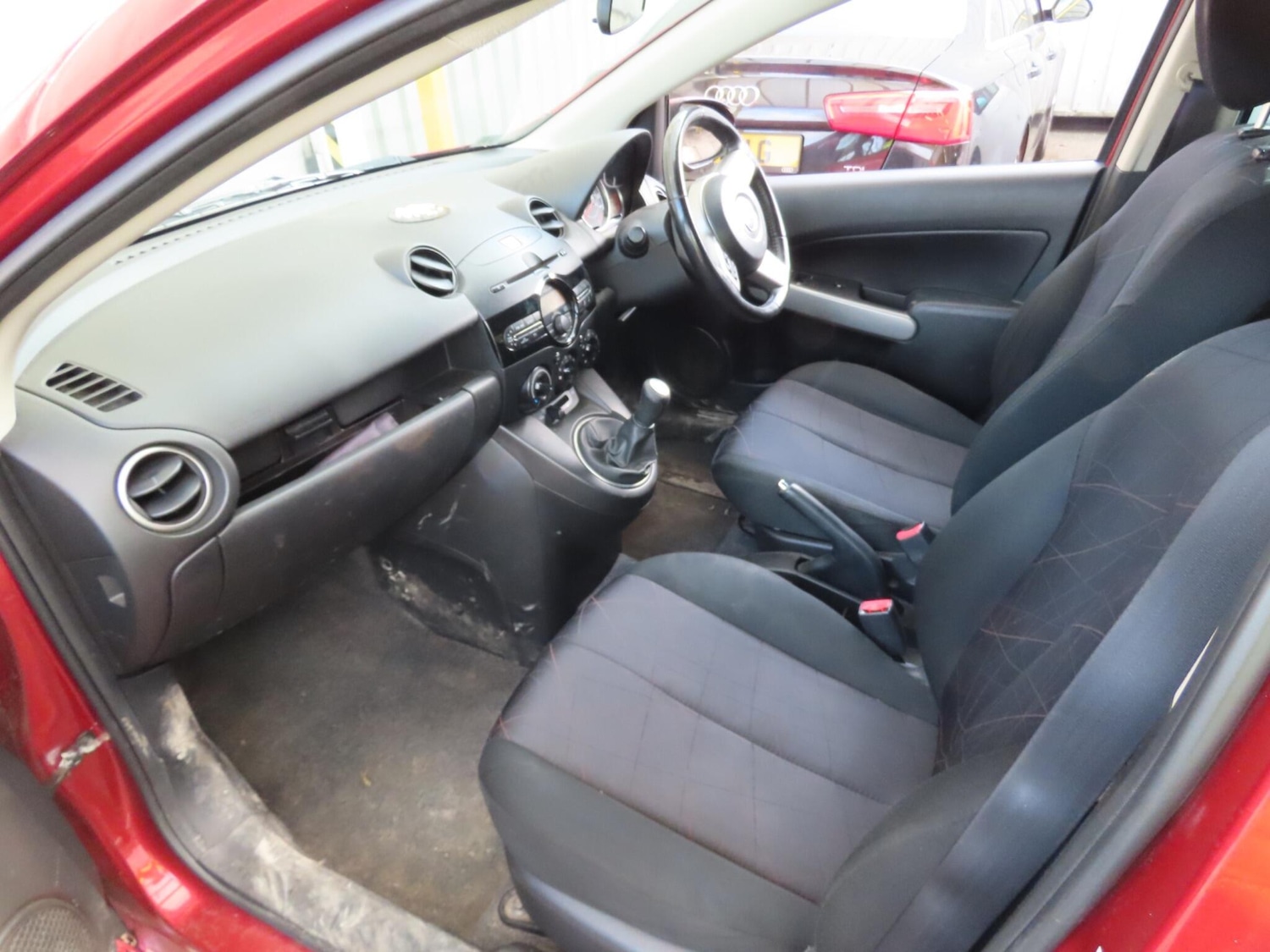 Used Mazda Mazda2 for sale - 77737997: Photo 3