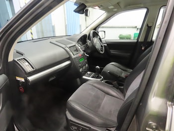 Used Land Rover Freelander 2010 for sale - 77523588: Photo