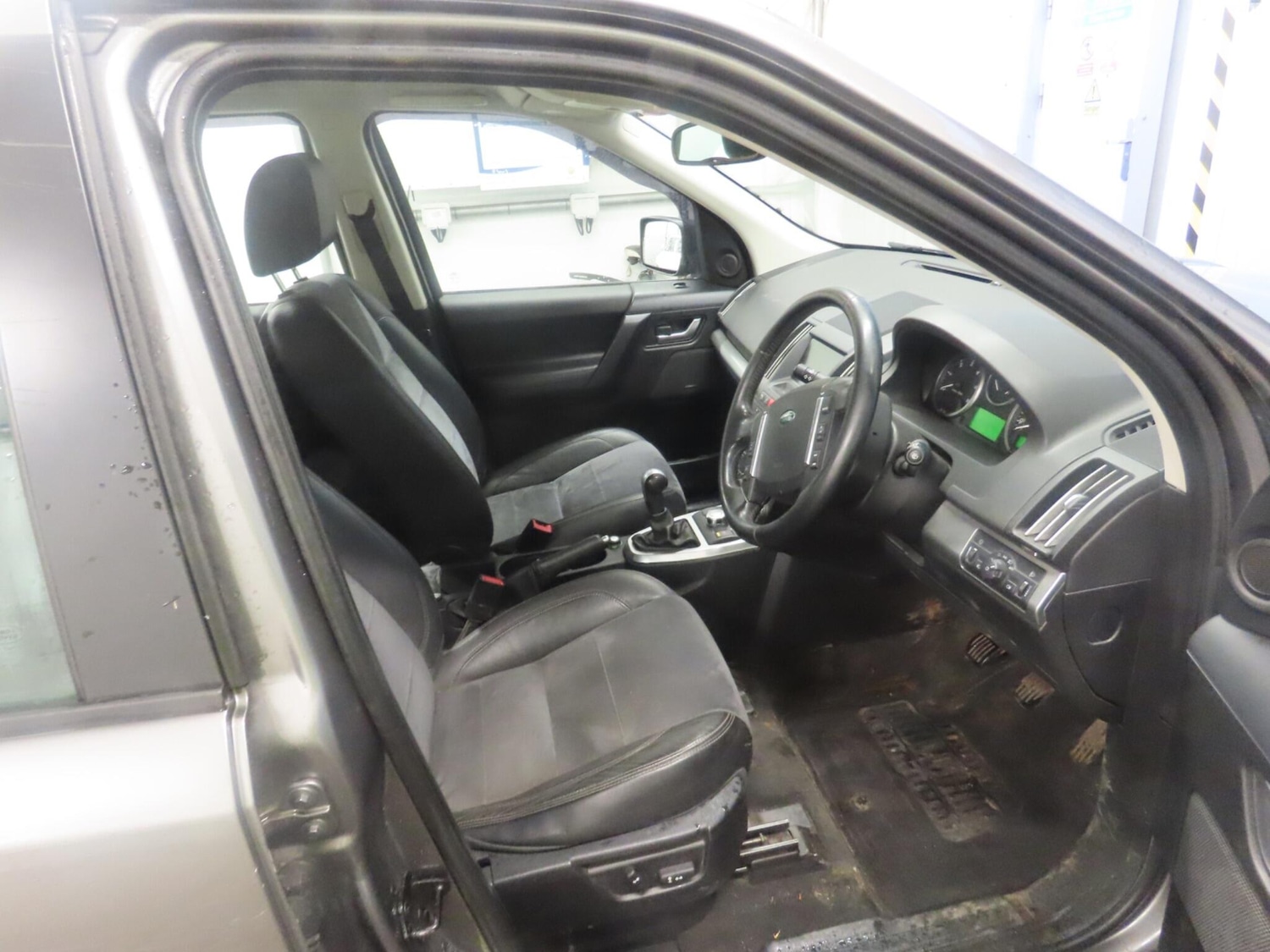 Used Land Rover Freelander 2010 for sale - 77523588: Photo 4