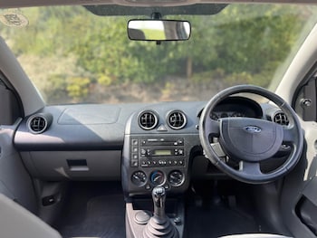 Used Ford Fiesta 2002 for sale - 79315987: Photo