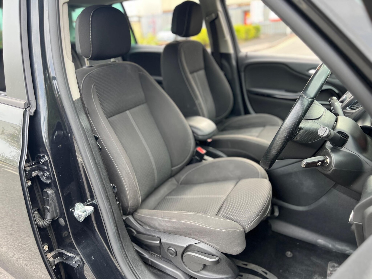 Used Vauxhall Zafira 2014 for sale - 77611909: Photo 17