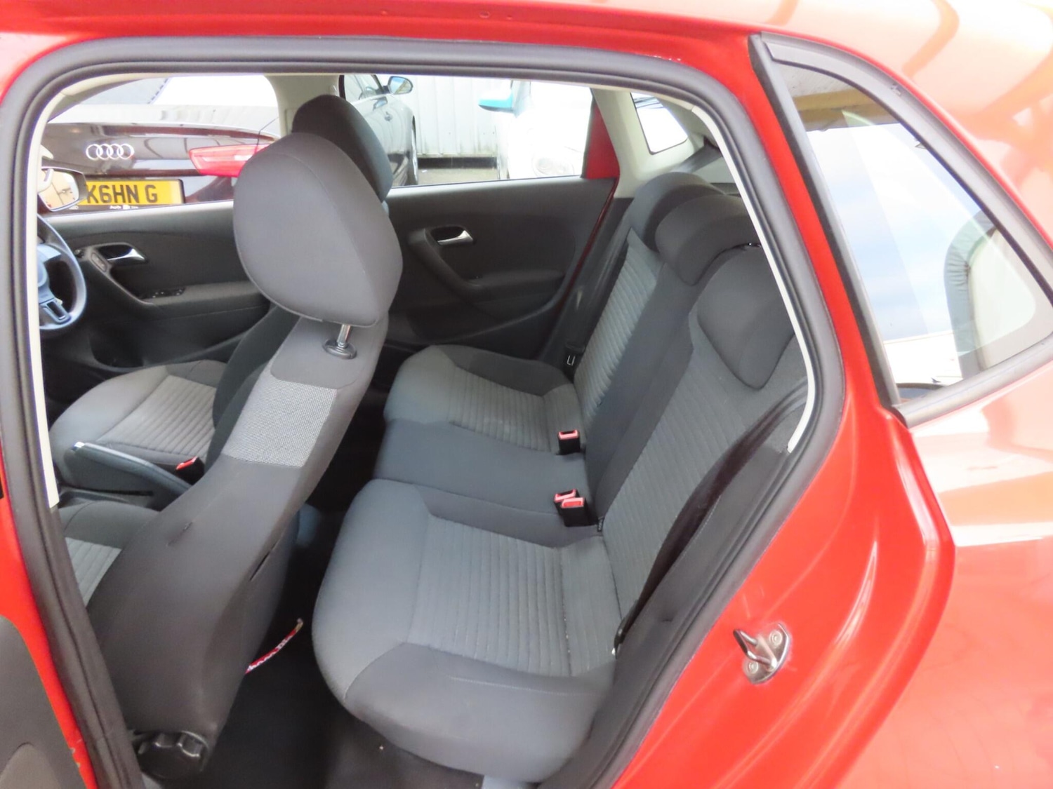 Used Volkswagen Polo 2010 for sale - 77709784: Photo 9