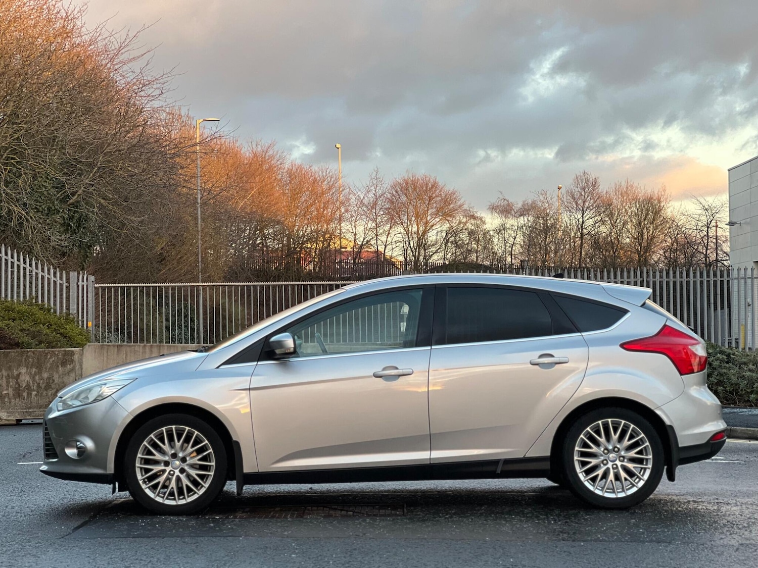 Used Ford Focus 2011 for sale - 76913430: Photo 14