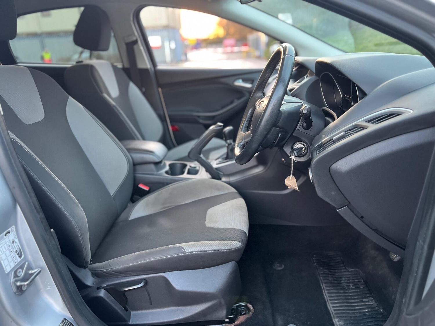 Used Ford Focus 2011 for sale - 76913430: Photo 16