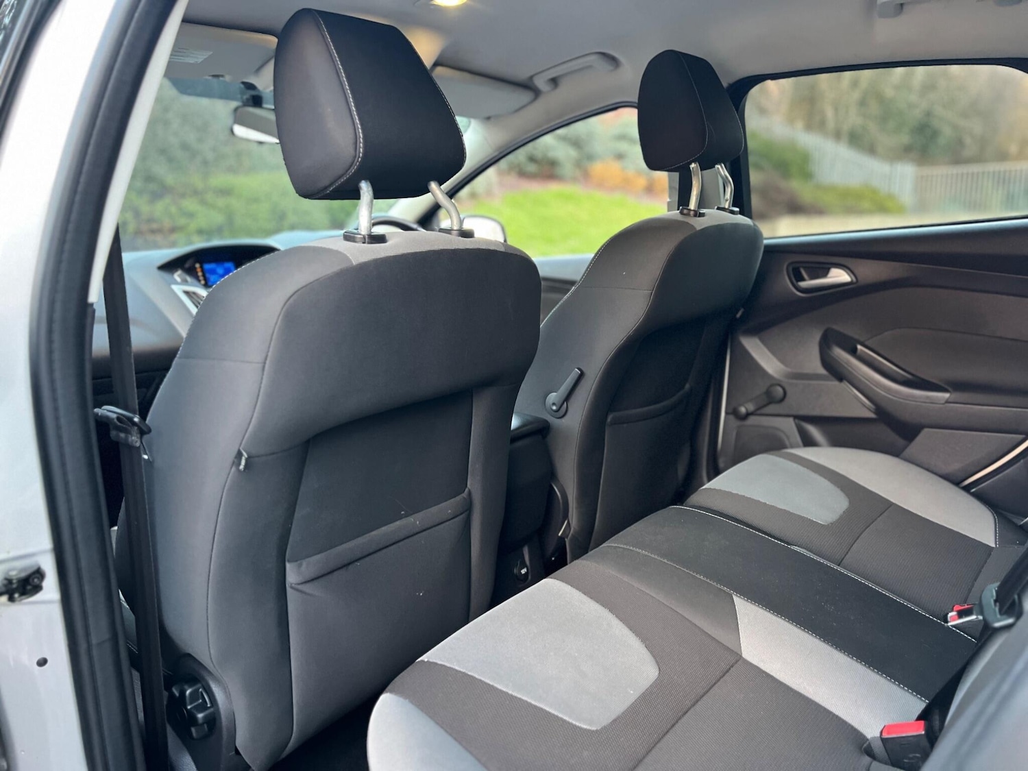 Used Ford Focus 2011 for sale - 76913430: Photo 22