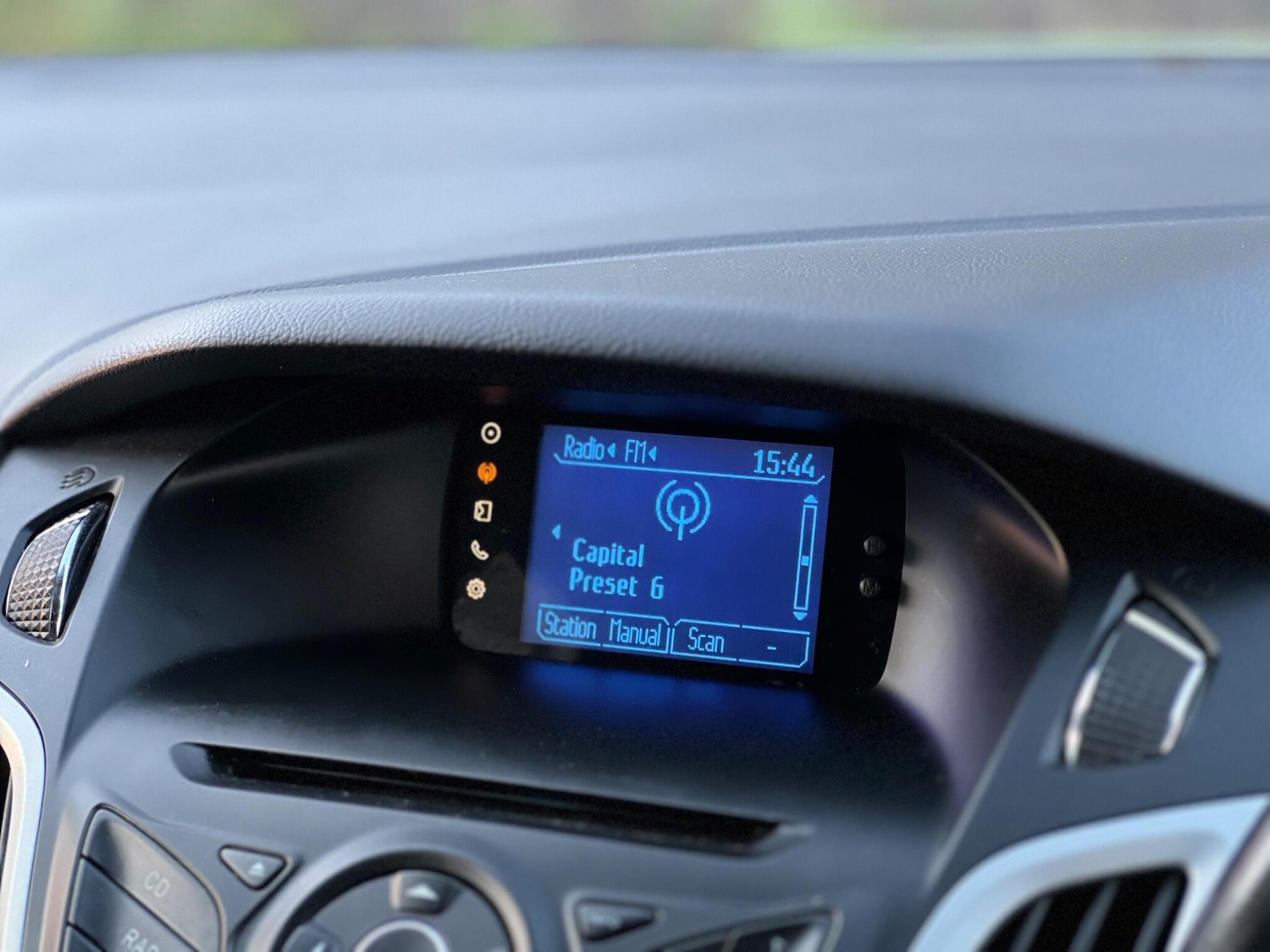 Used Ford Focus 2011 for sale - 76913430: Photo 28