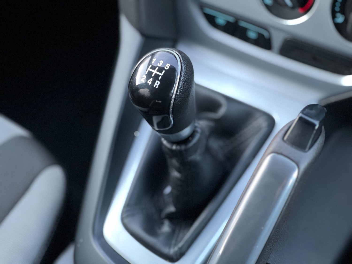 Used Ford Focus 2011 for sale - 76913430: Photo 31