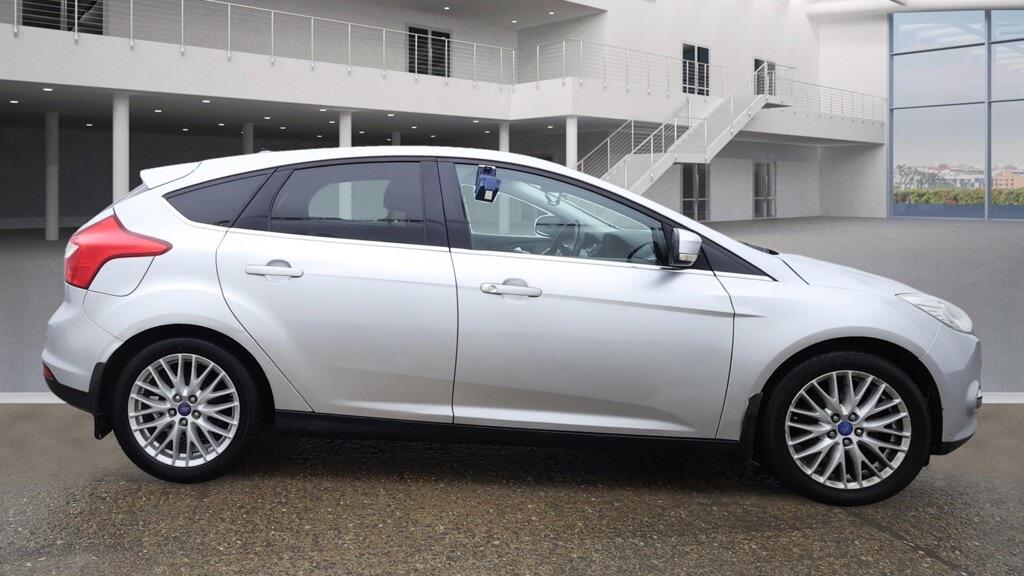 Used Ford Focus 2011 for sale - 76913430: Photo 5