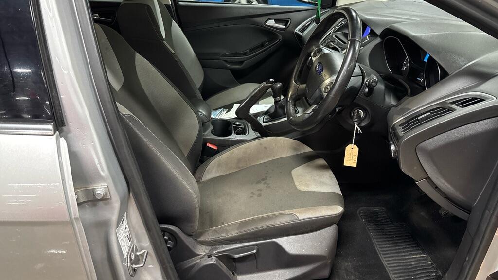 Used Ford Focus 2011 for sale - 76913430: Photo 9