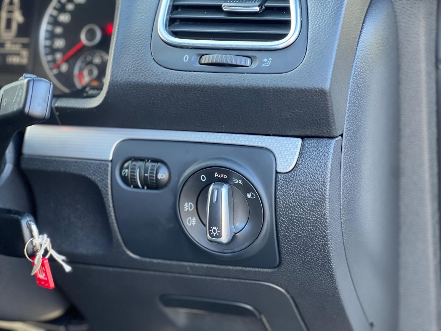 Used Volkswagen Scirocco 2014 for sale - 77479451: Photo 36