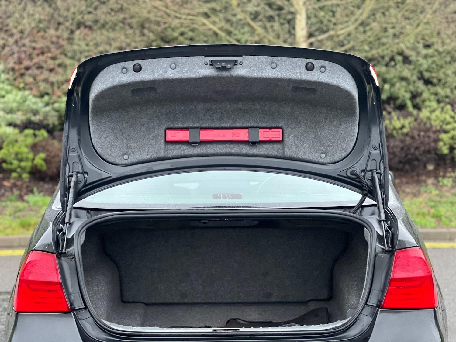 Used BMW 3 Series 2010 for sale - 77440449: Photo 15