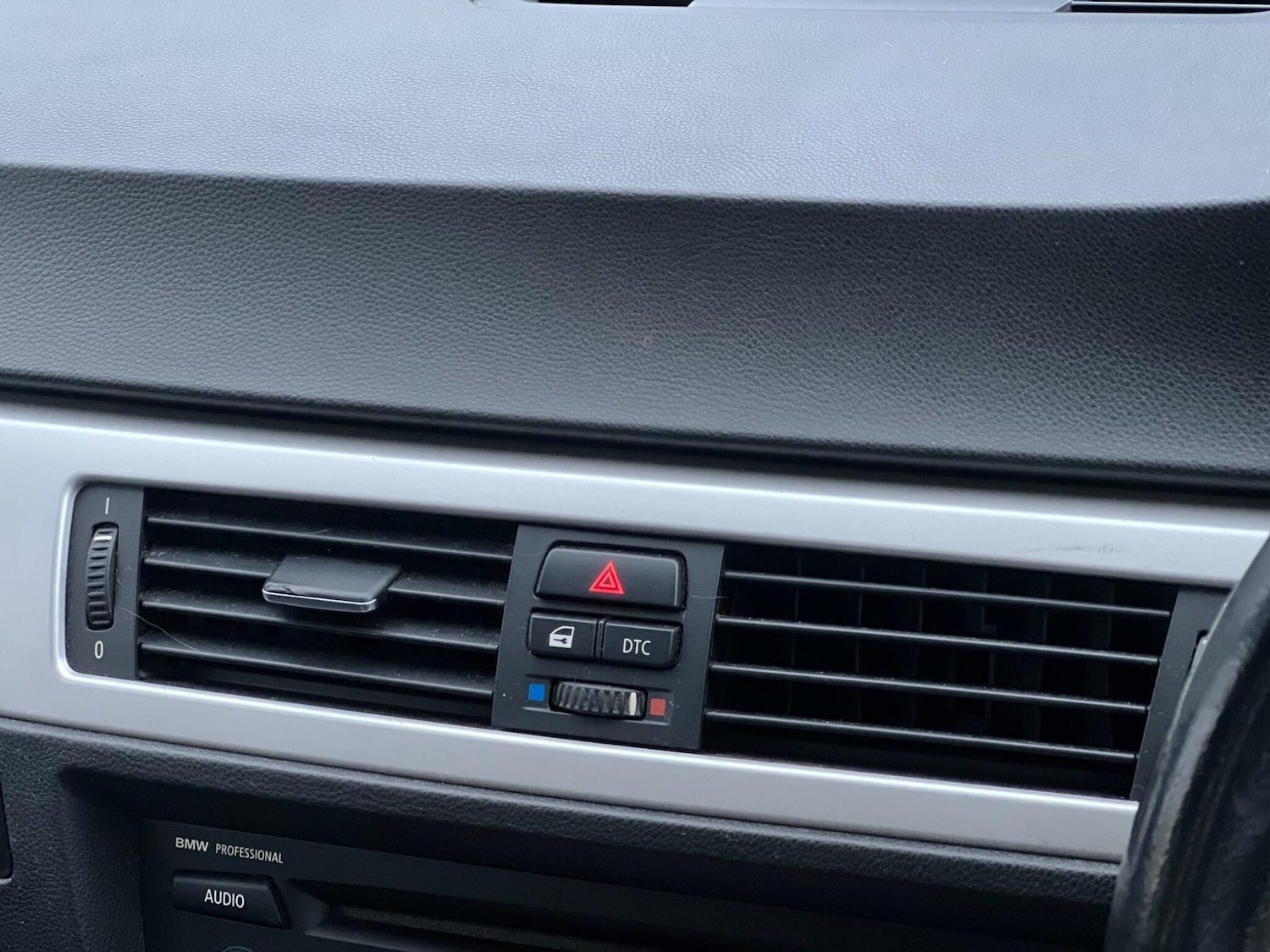 Used BMW 3 Series 2010 for sale - 77440449: Photo 28