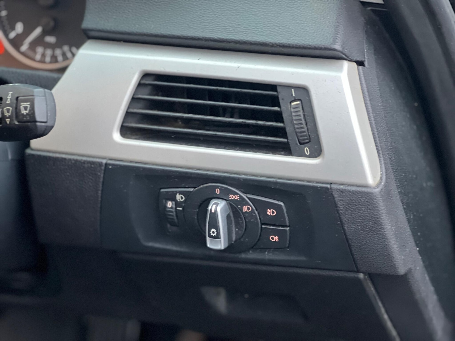 Used BMW 3 Series 2010 for sale - 77440449: Photo 39