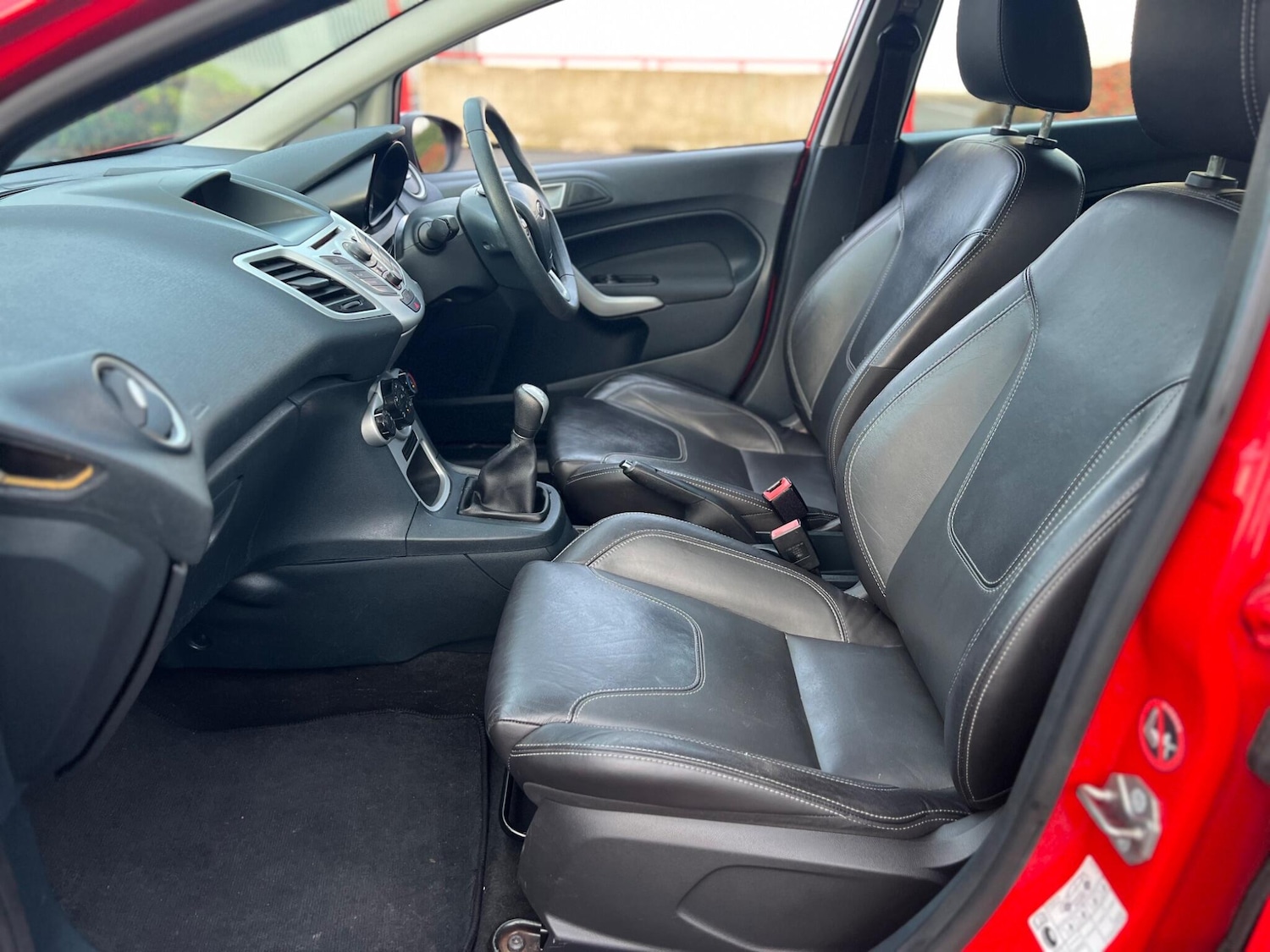 Used Ford Fiesta 2012 for sale - 76550393: Photo 18