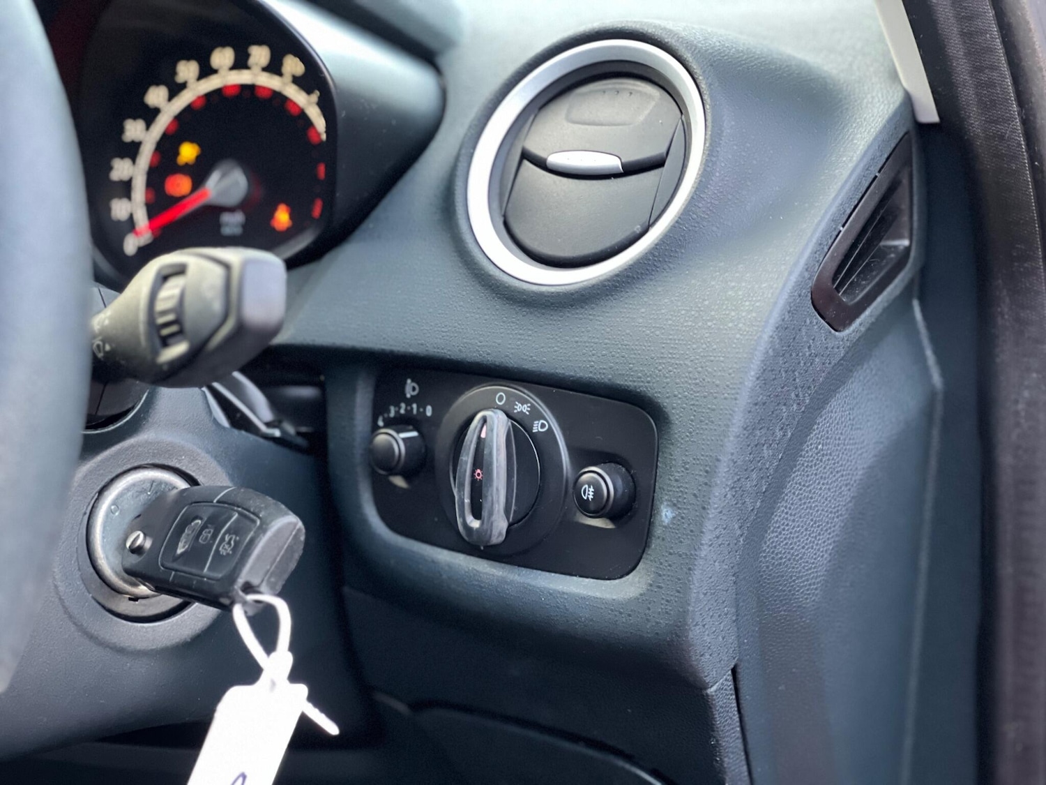 Used Ford Fiesta 2012 for sale - 76550393: Photo 40