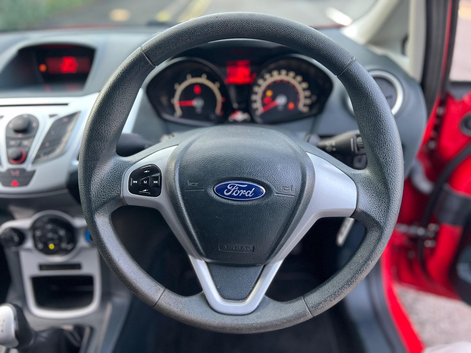 Used Ford Fiesta 2012 for sale - 76550393: Photo 6