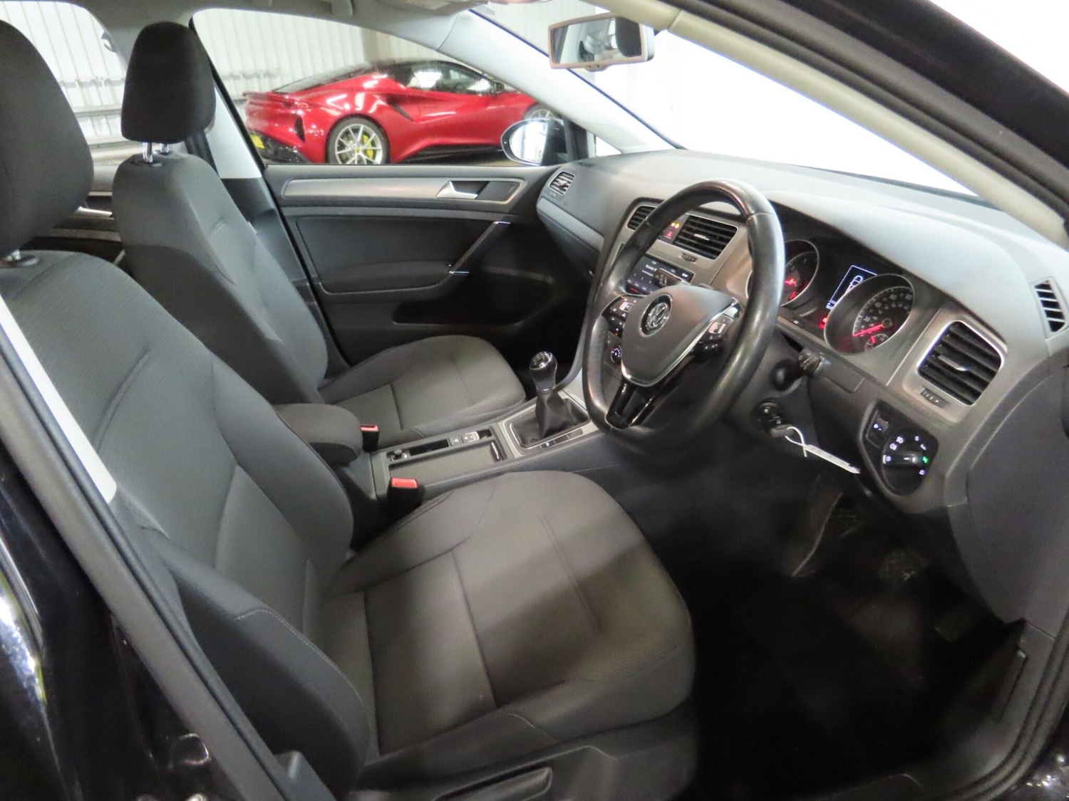 Used Volkswagen Golf 2015 for sale - 76314561: Photo 4