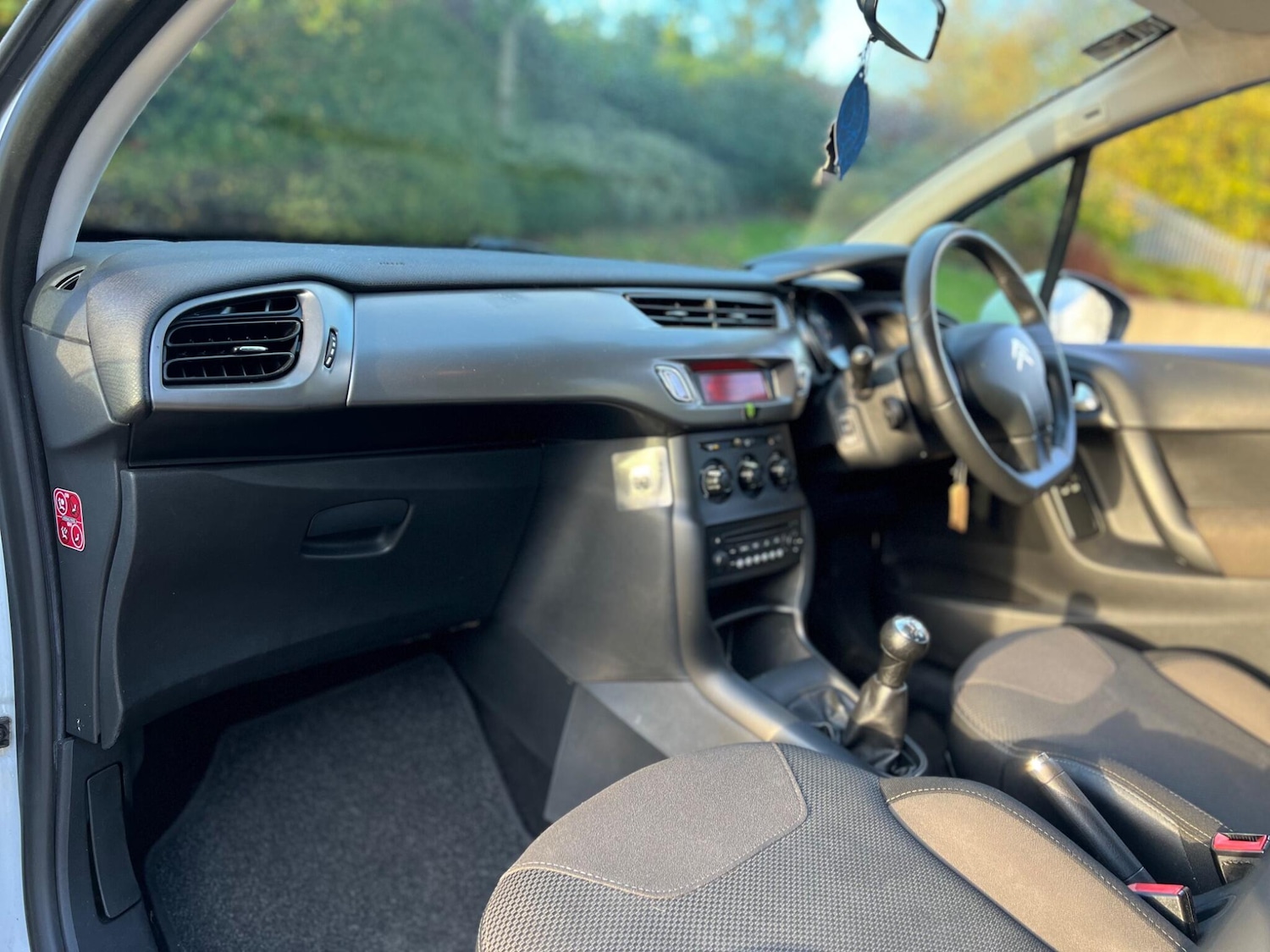 Used Citroen C3 2015 for sale - 76251137: Photo 4