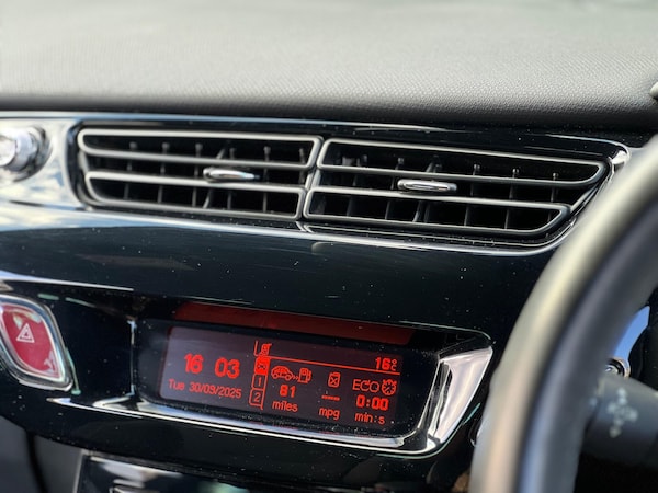 Used Citroen DS3 2015 for sale - 76024509: Photo 24