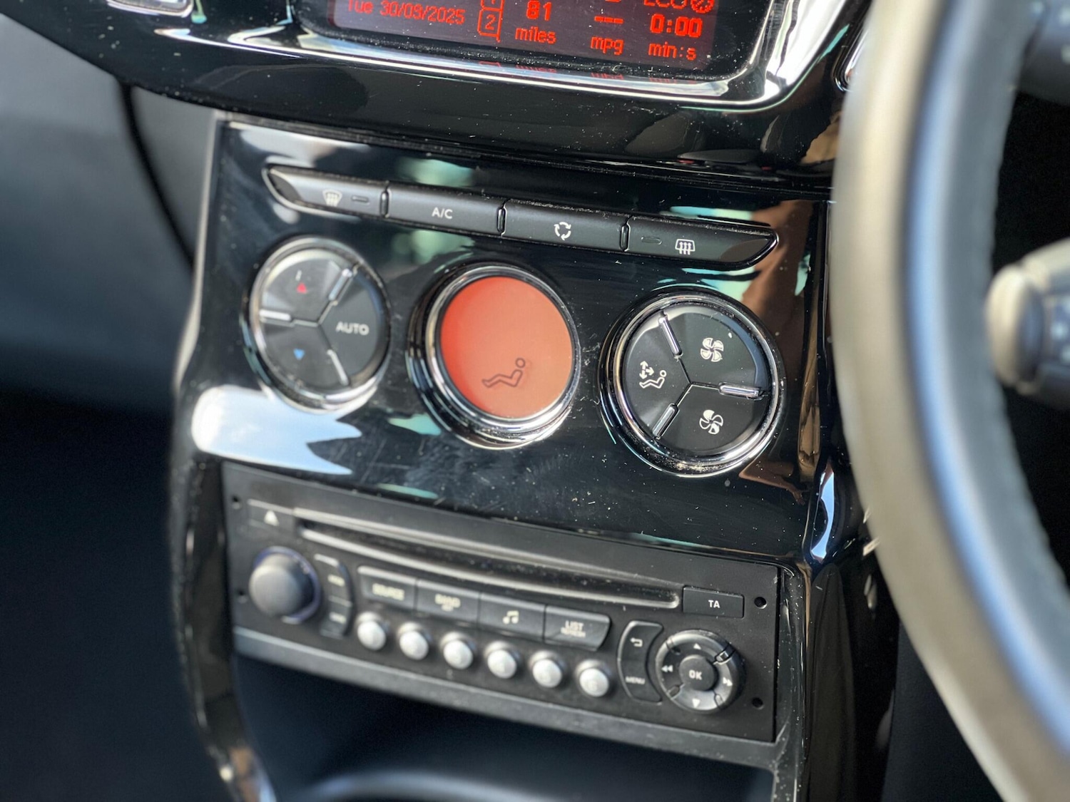 Used Citroen DS3 2015 for sale - 76024509: Photo 25