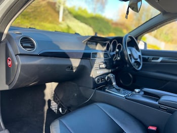 Used Mercedes-Benz C Class 2013 for sale - 77015460: Photo