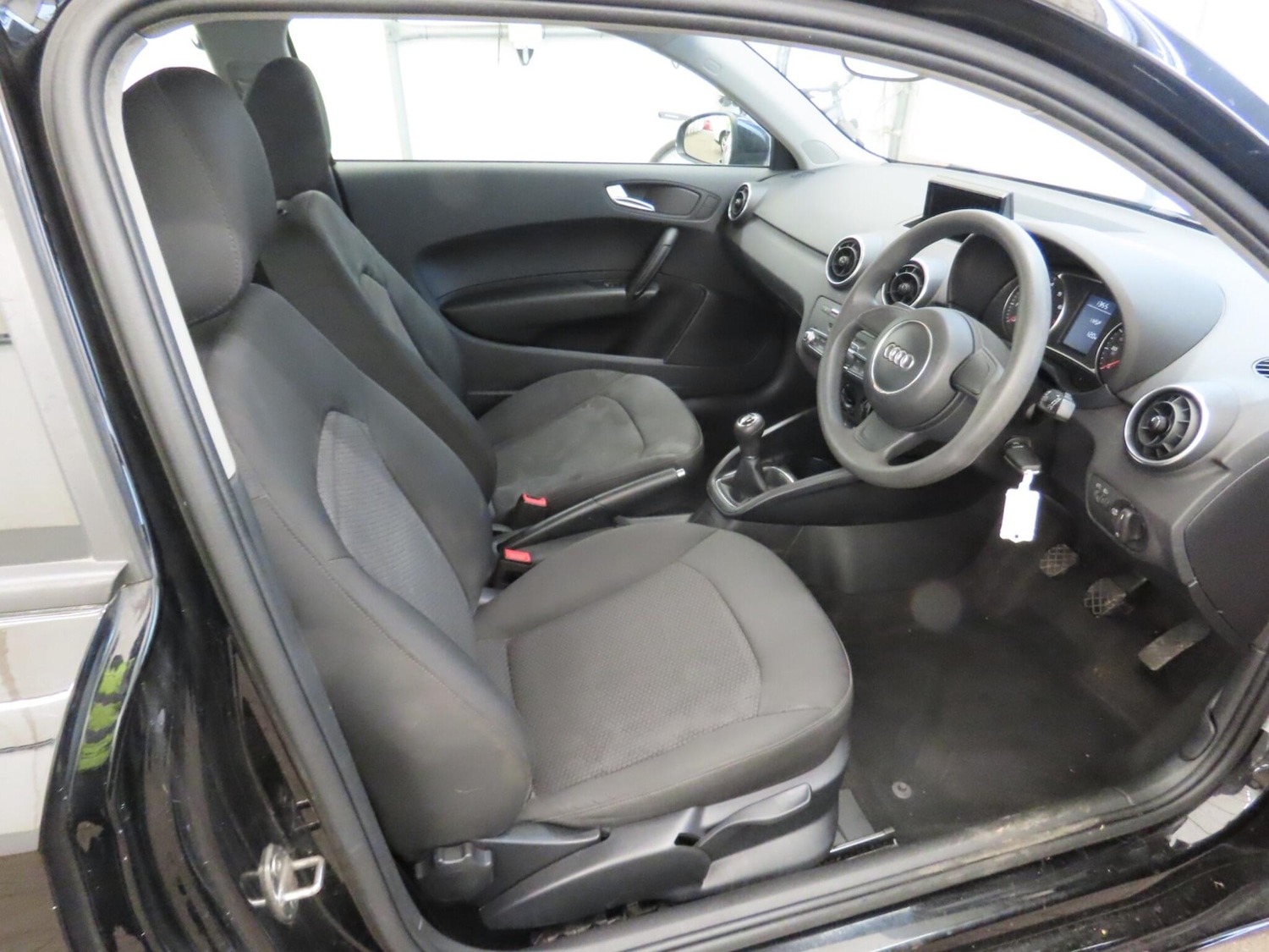 Used Audi A1 for sale - 77924869: Photo 2