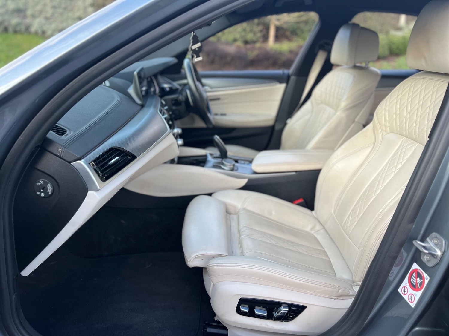 Used BMW 5 Series 2017 for sale - 77050219: Photo 19