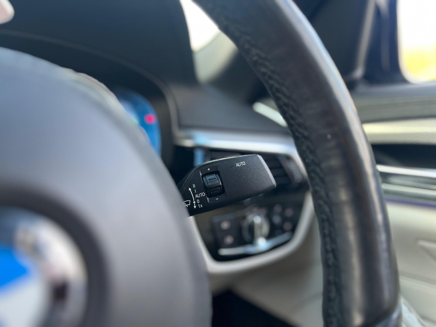 Used BMW 5 Series 2017 for sale - 77050219: Photo 27