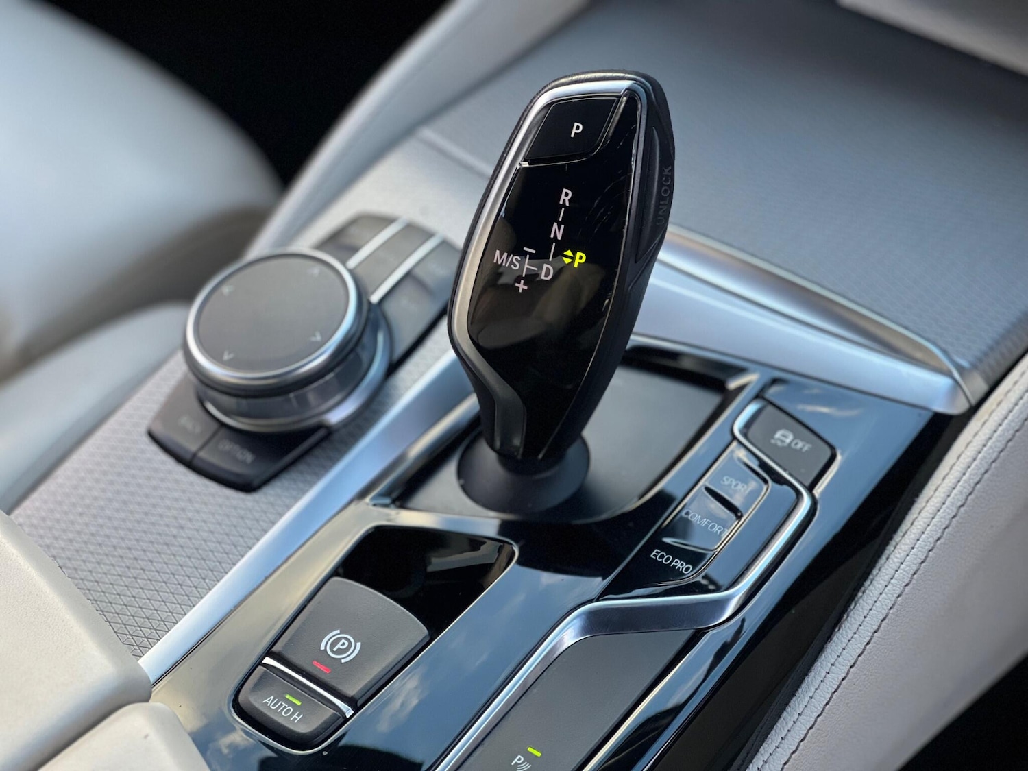 Used BMW 5 Series 2017 for sale - 77050219: Photo 37