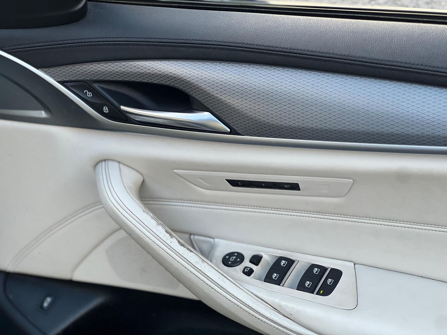 Used BMW 5 Series 2017 for sale - 77050219: Photo 46