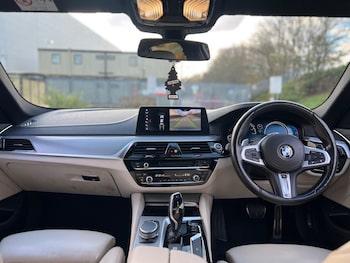 Used BMW 5 Series 2017 for sale - 77050219: Photo