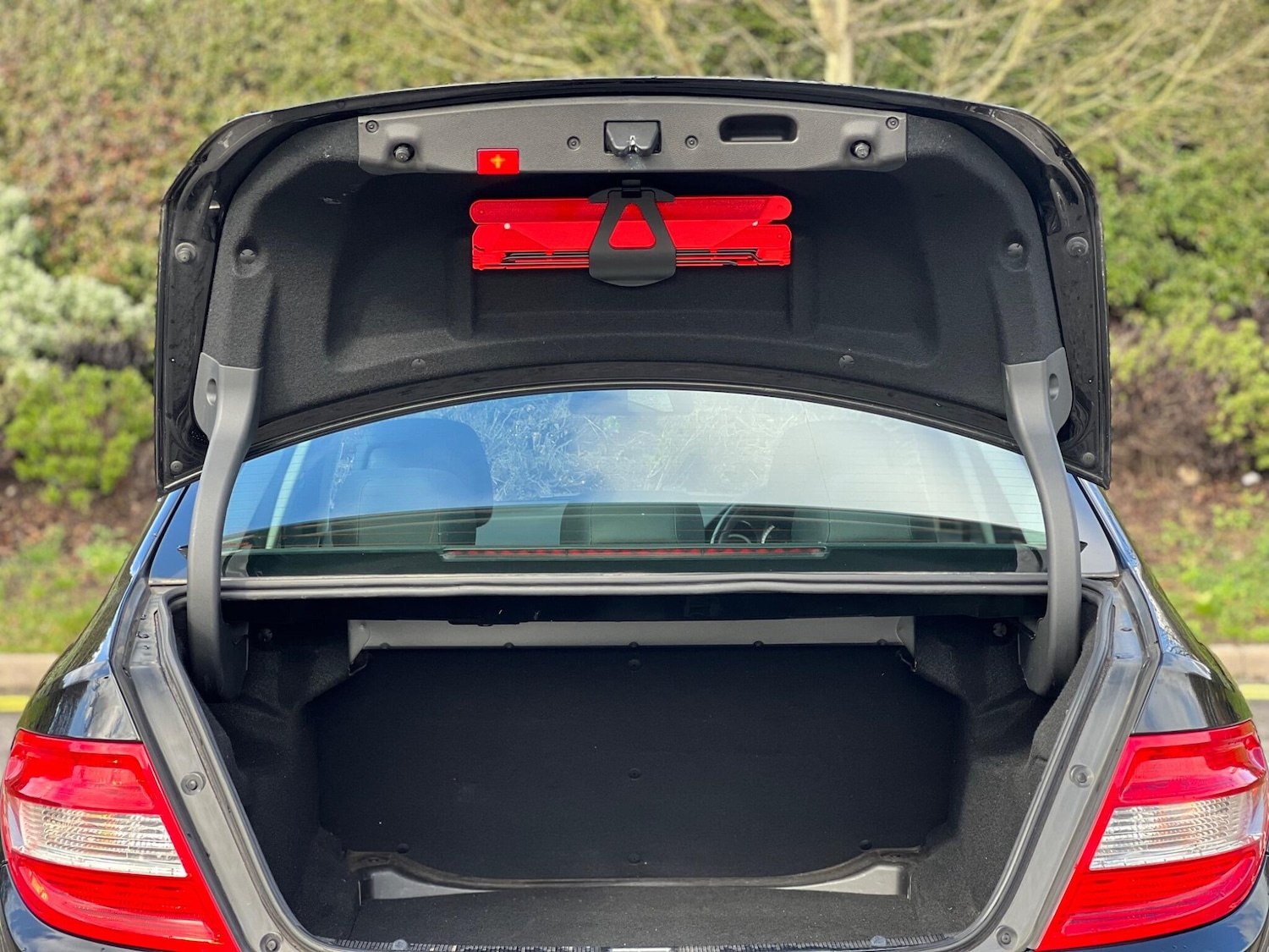 Used Mercedes-Benz C Class 2011 for sale - 77345042: Photo 16