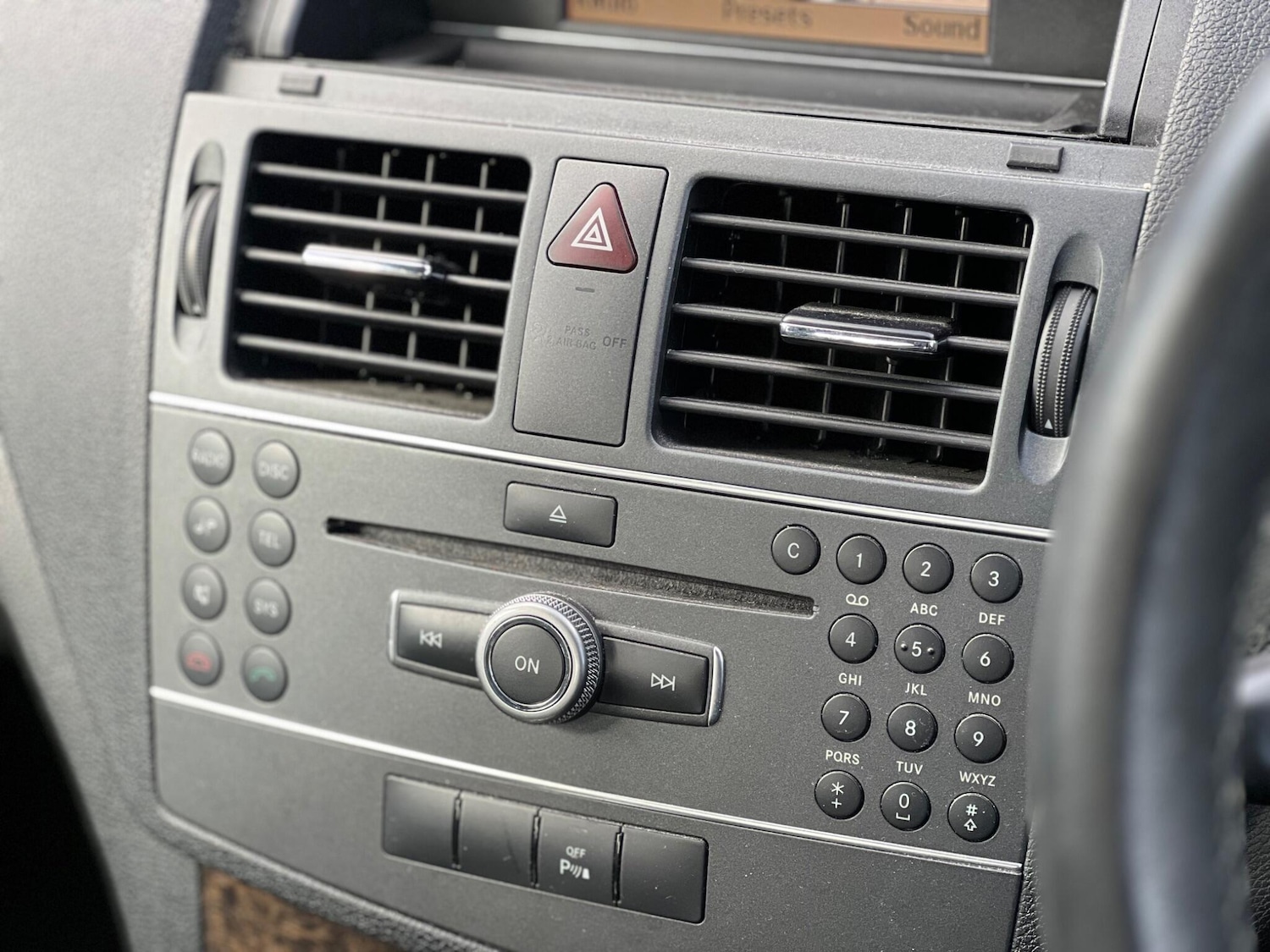 Used Mercedes-Benz C Class 2011 for sale - 77345042: Photo 29