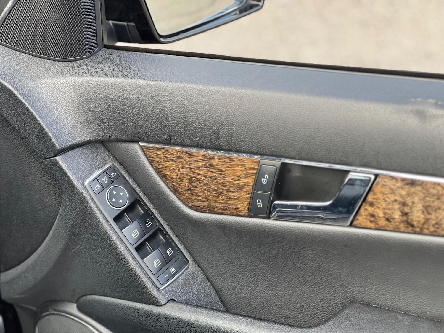 Used Mercedes-Benz C Class 2011 for sale - 77345042: Photo 39