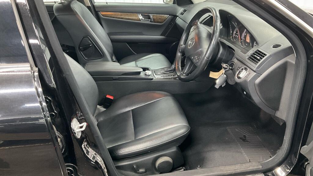 Used Mercedes-Benz C Class 2011 for sale - 77345042: Photo 4