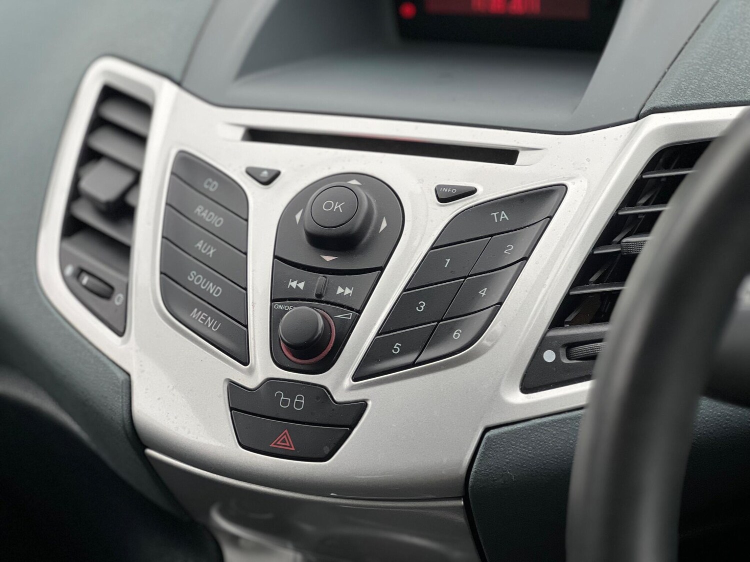 Used Ford Fiesta 2009 for sale - 77586919: Photo 30