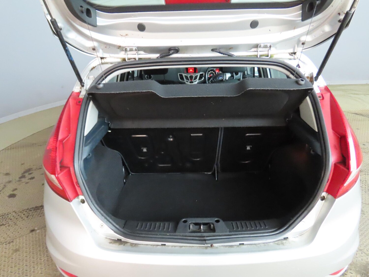 Used Ford Fiesta 2010 for sale - 77359158: Photo 11