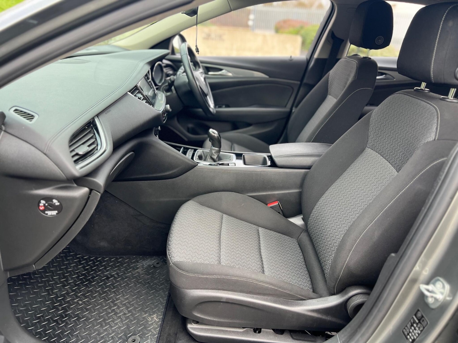 Used Vauxhall Insignia 2018 for sale - 76573478: Photo 19