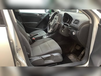 Used Volkswagen Golf 2010 for sale - 78292138: Photo