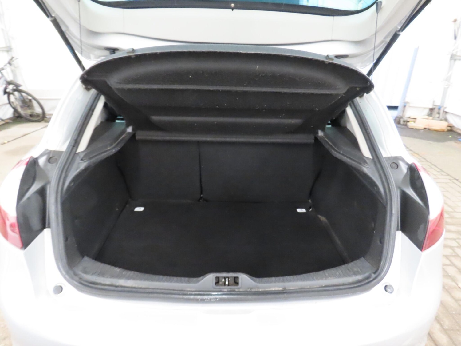 Used Renault Megane 2015 for sale - 77970136: Photo 10