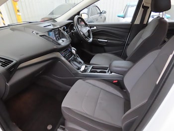 Used Ford Kuga 2016 for sale - 77440421: Photo