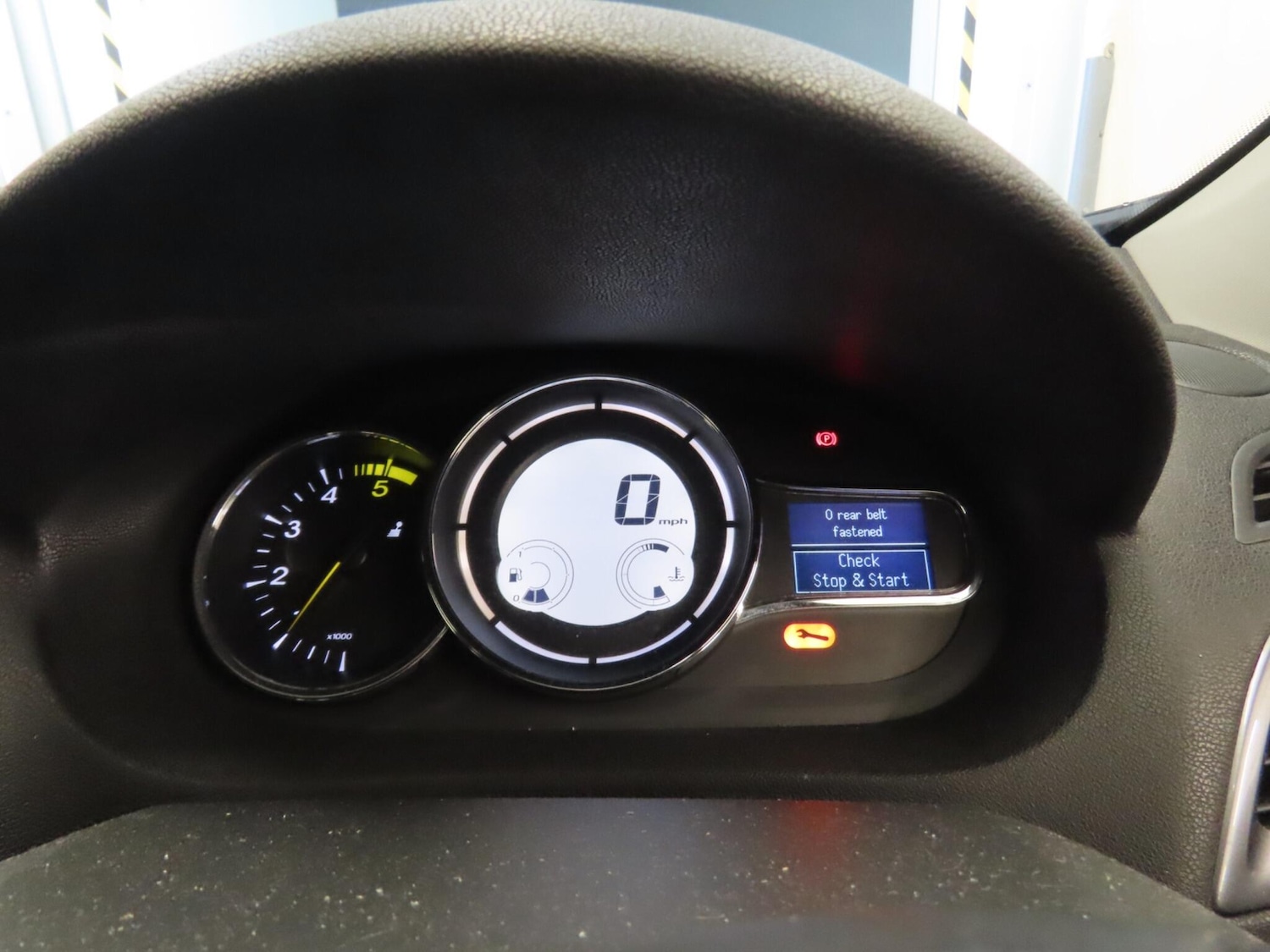 Used Renault Megane 2015 for sale - 77977956: Photo 11