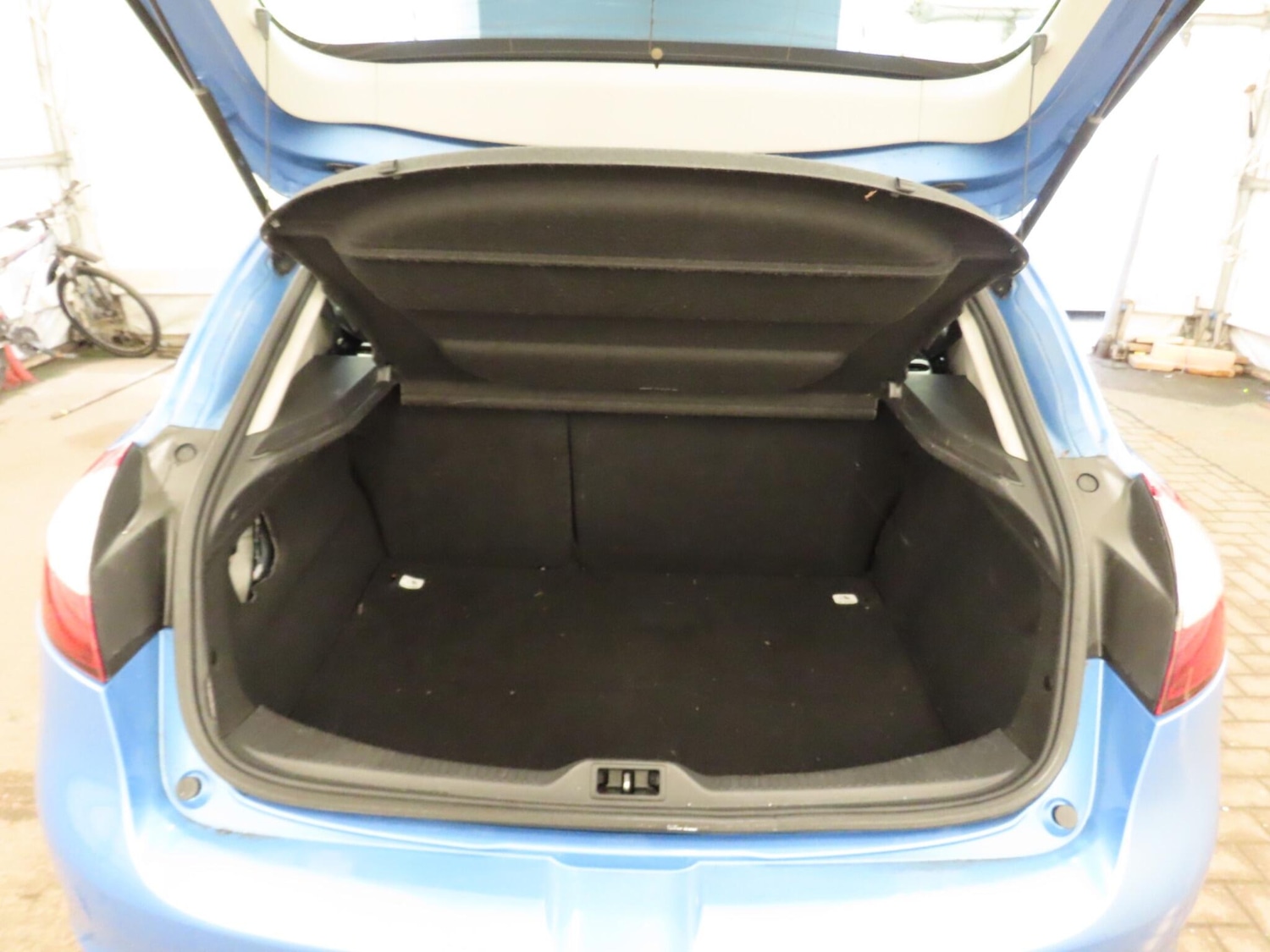 Used Renault Megane 2015 for sale - 77977956: Photo 9