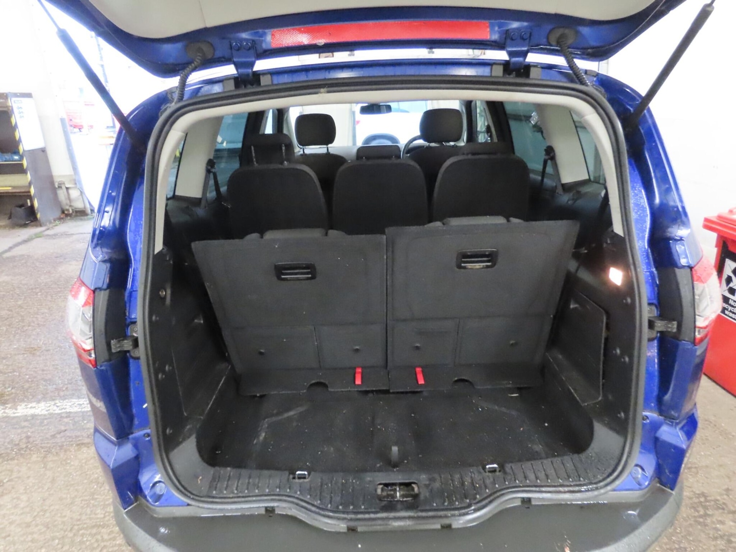 Used Ford S-Max 2013 for sale - 77029044: Photo 11