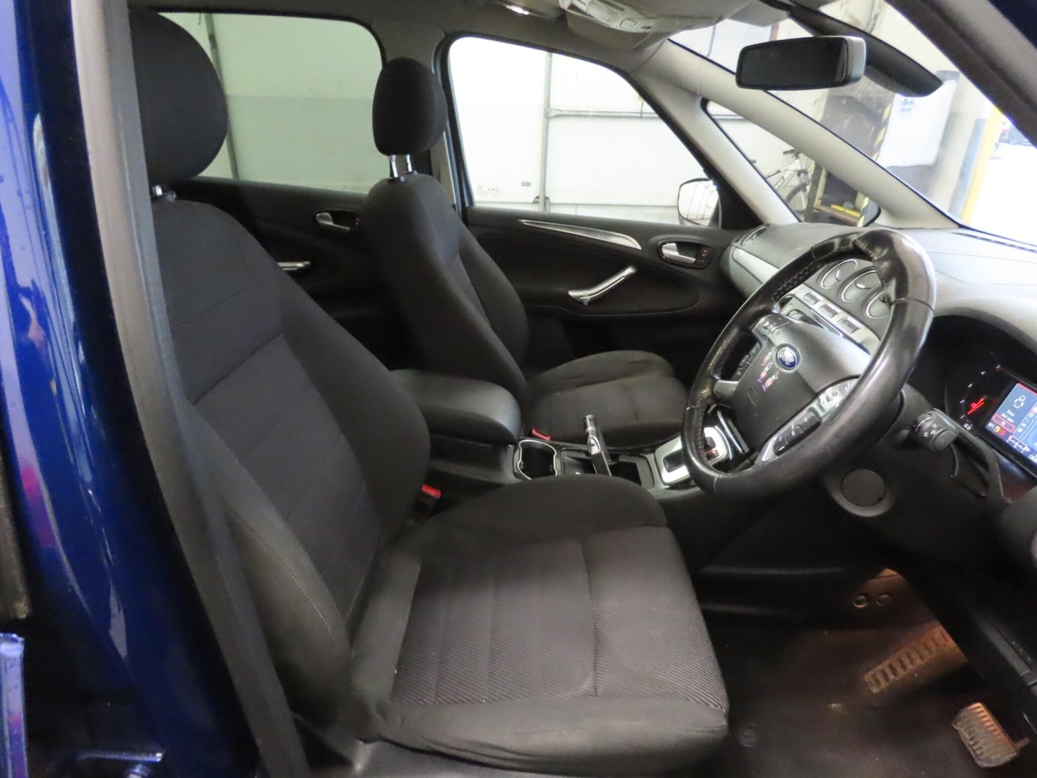 Used Ford S-Max 2013 for sale - 77029044: Photo 4