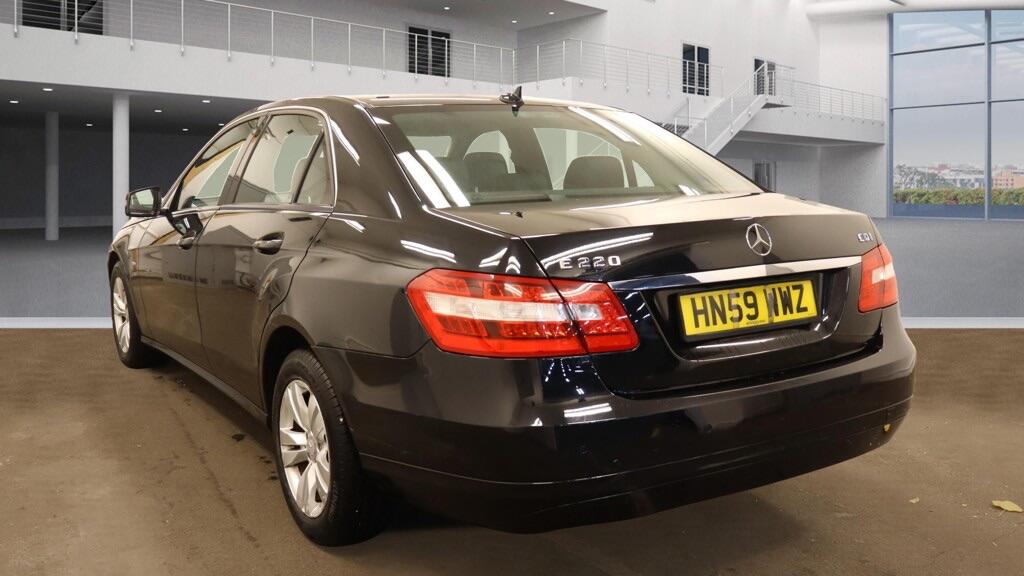 Used Mercedes-Benz E Class 2009 for sale - 76423757: Photo 3