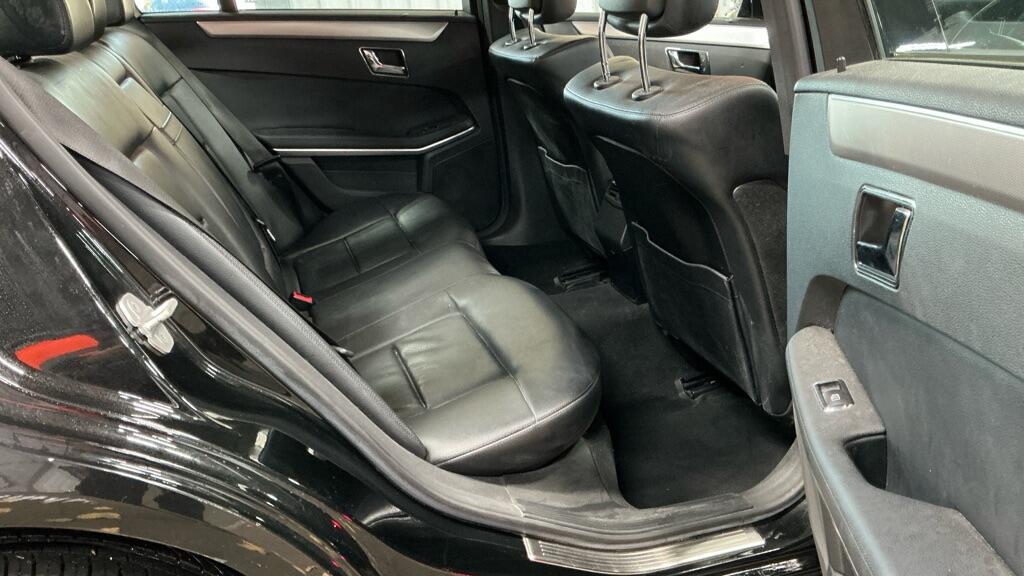 Used Mercedes-Benz E Class 2009 for sale - 76423757: Photo 8