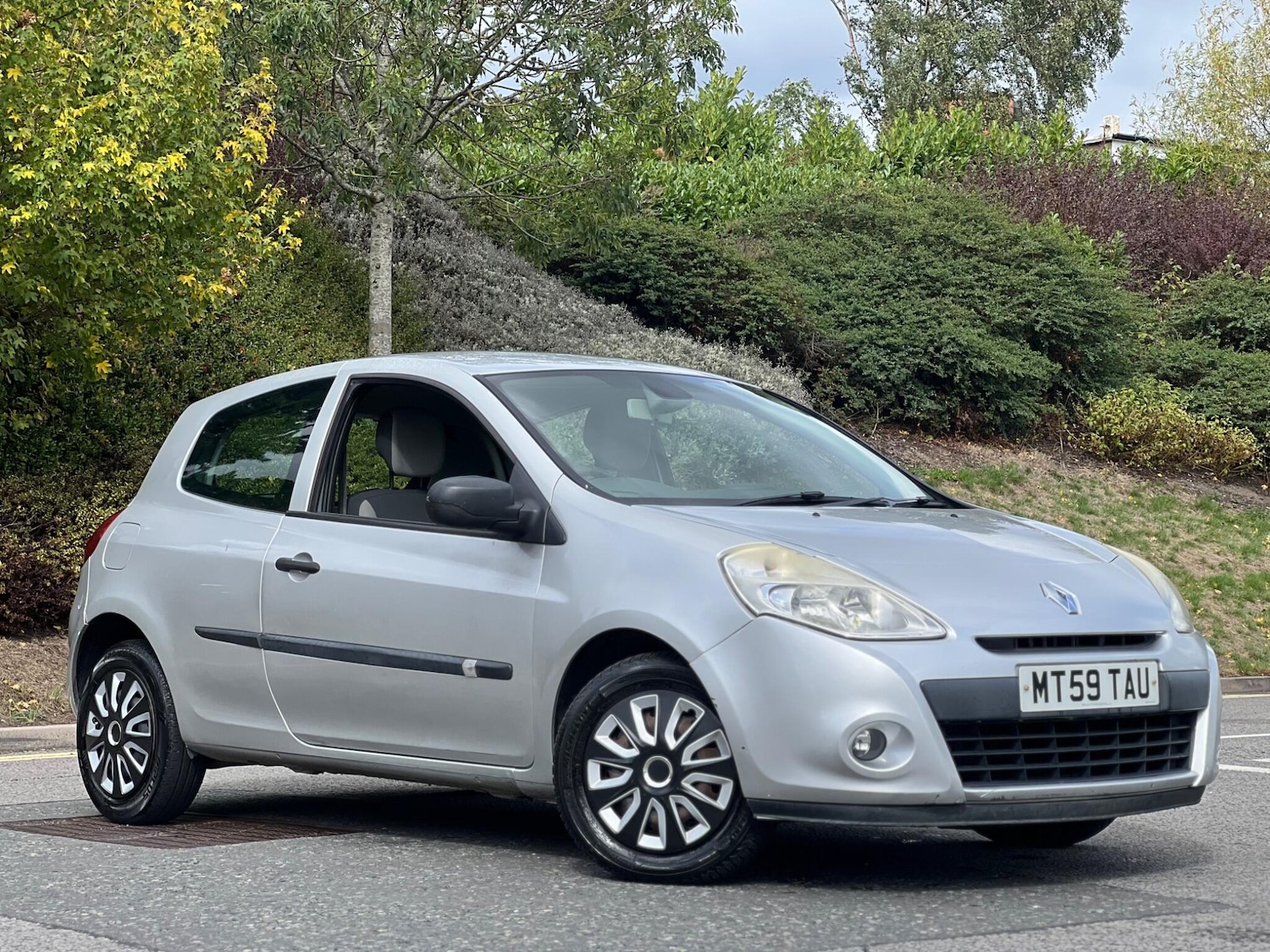 Used Renault Clio 2009 for sale - 76389048: Photo 1