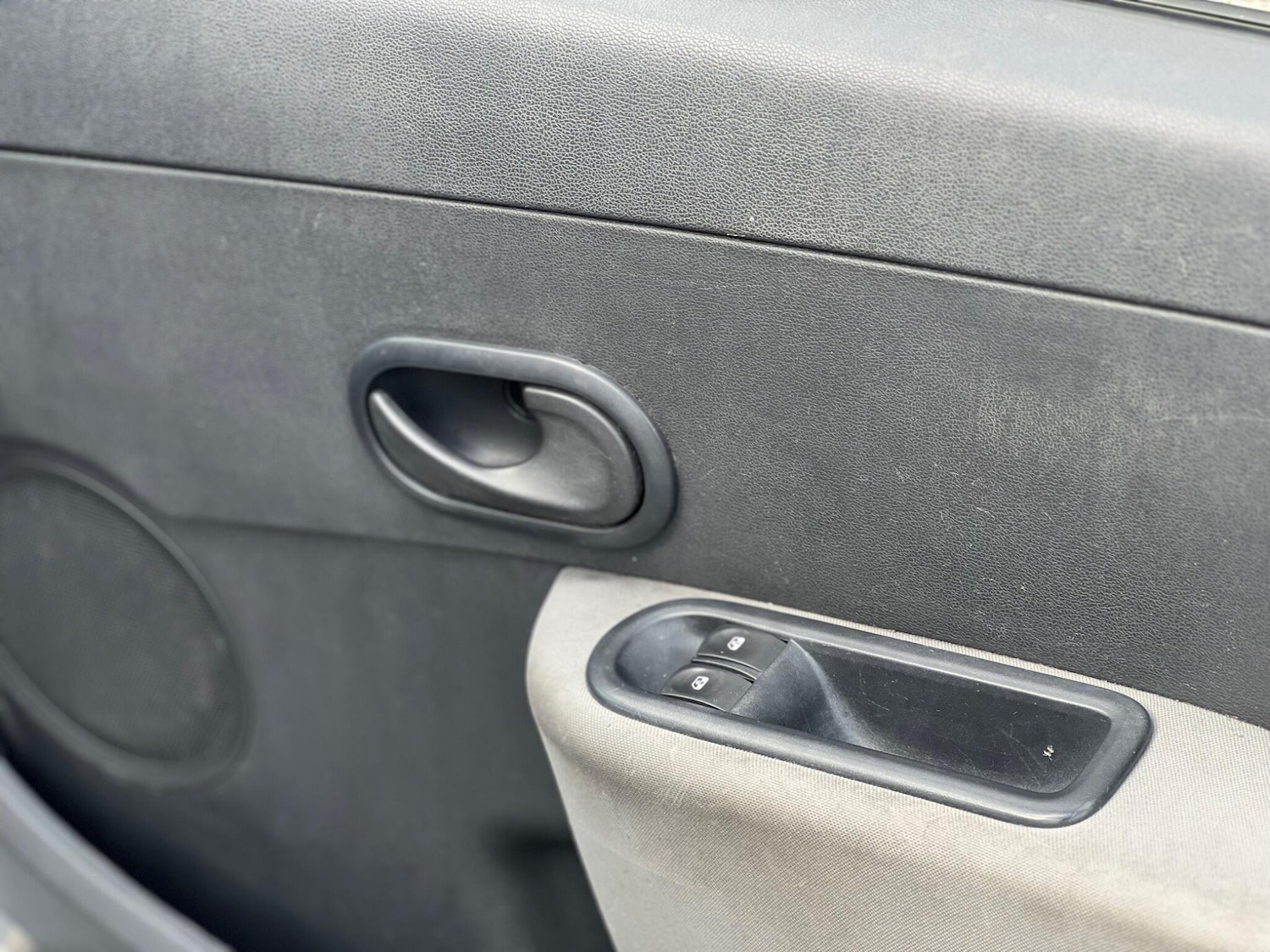 Used Renault Clio 2009 for sale - 76389048: Photo 33