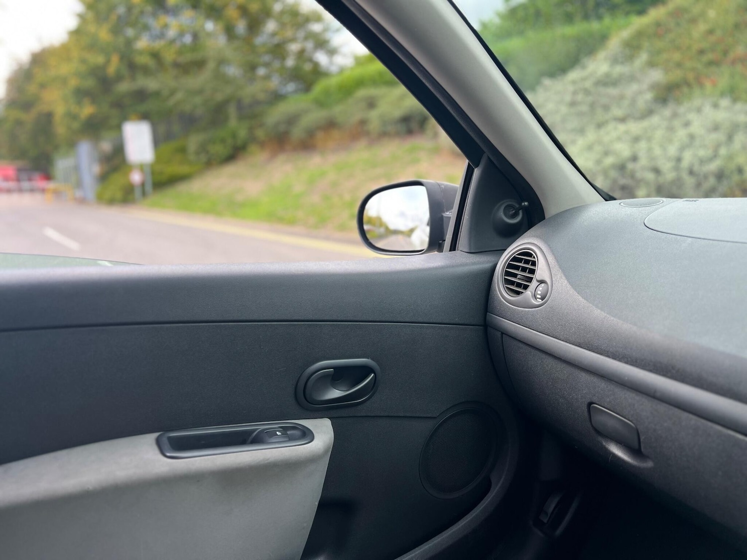 Used Renault Clio 2009 for sale - 76389048: Photo 35